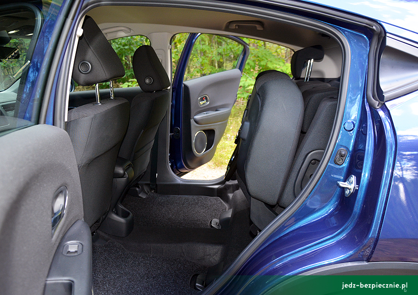 SALON SAMOCHODOWY | Honda Jazz i Honda HR-V - system składania kanapy Magic Seat
